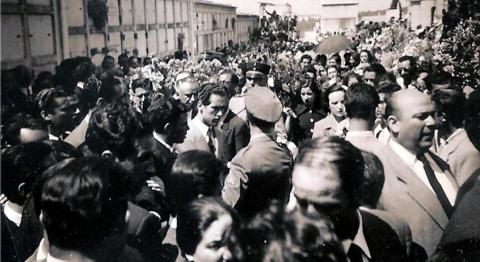 Fotografia do funeral de Bento de Jesus Caraça