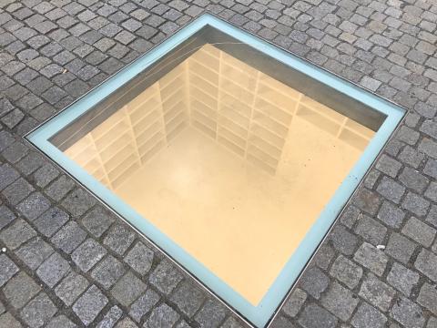 Memorial na Opernplatz, em Berlim